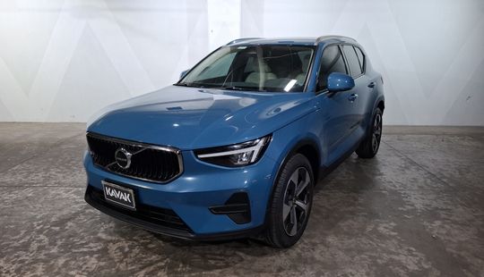 Volvo • XC40