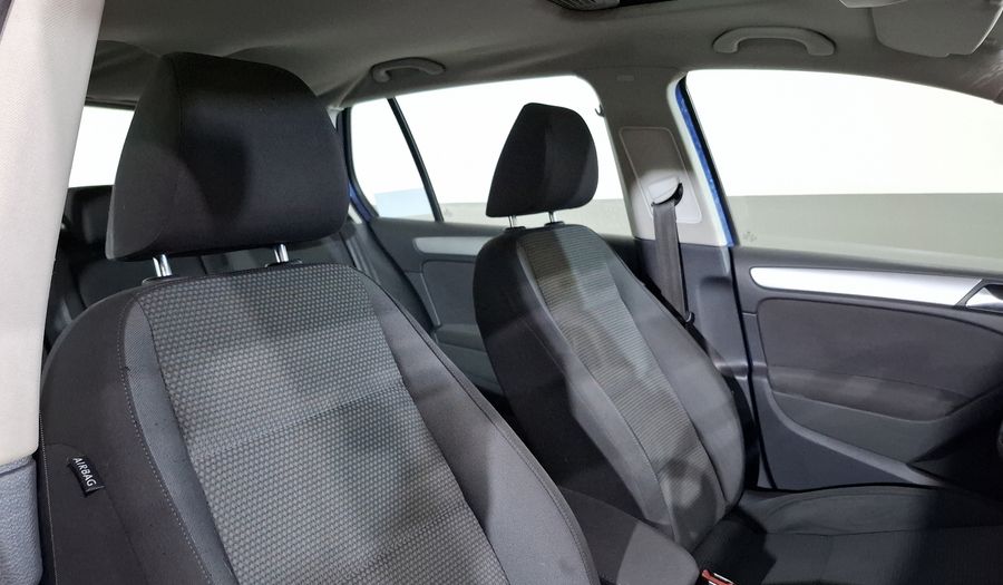 Volkswagen Golf 1.4 TURBO MT Hatchback 2013