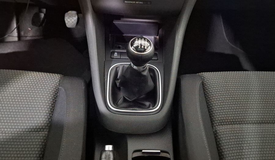 Volkswagen Golf 1.4 TURBO MT Hatchback 2013