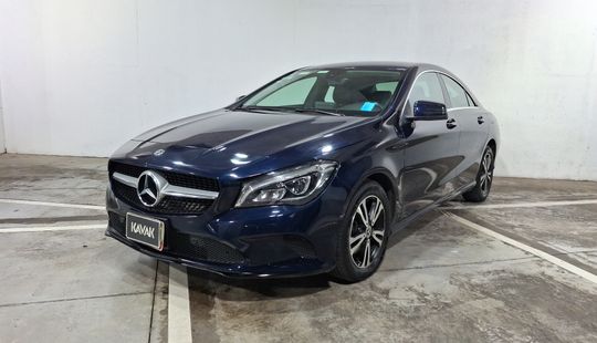 Mercedes Benz • Clase CLA