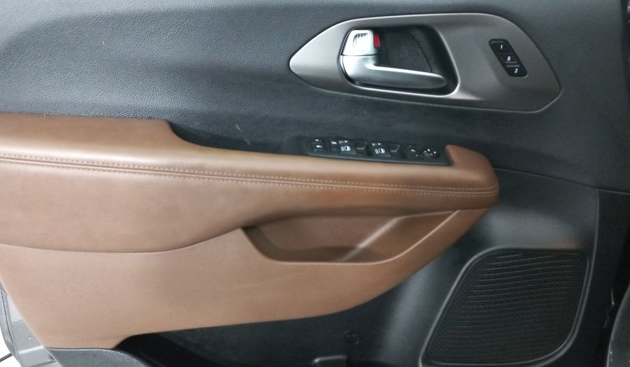 Chrysler Pacifica 3.6 LIMITED PLATINUM AUTO Minivan 2019