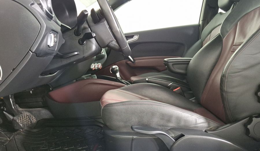 Audi A1 1.4 TFSI ENVY CON PIEL S TRONIC Hatchback 2013
