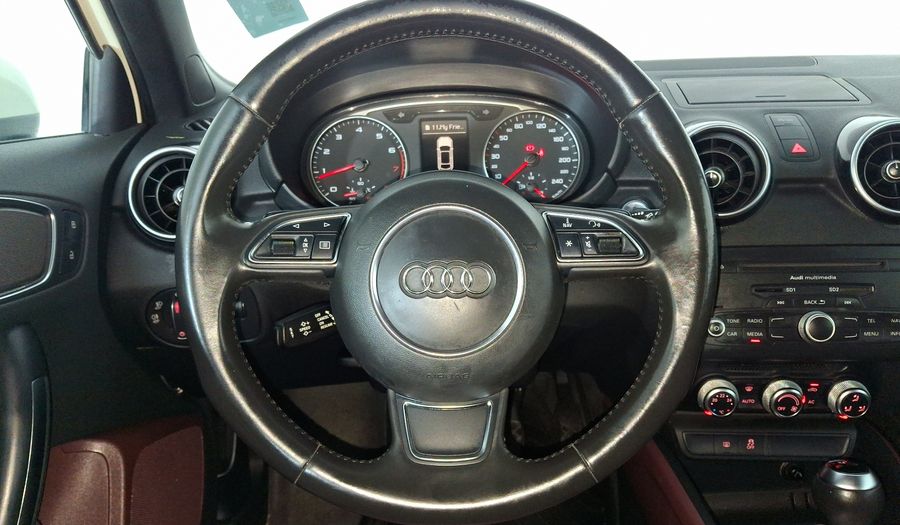 Audi A1 1.4 TFSI ENVY CON PIEL S TRONIC Hatchback 2013