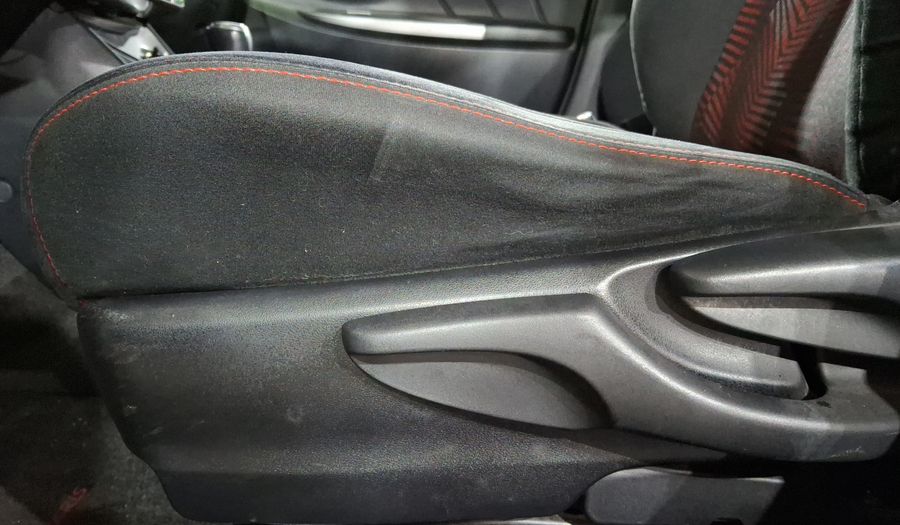 Toyota Yaris 1.5 S CVT 5PTAS Hatchback 2017