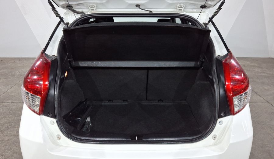 Toyota Yaris 1.5 S CVT 5PTAS Hatchback 2017