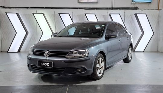 Volkswagen • Vento