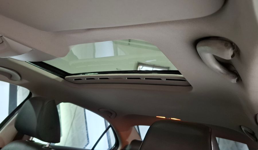 Volkswagen Vento 2.5 LUXURY TIPTRONIC Sedan 2013