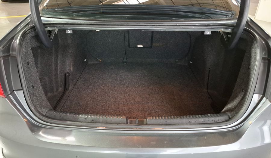 Volkswagen Vento 2.5 LUXURY TIPTRONIC Sedan 2013