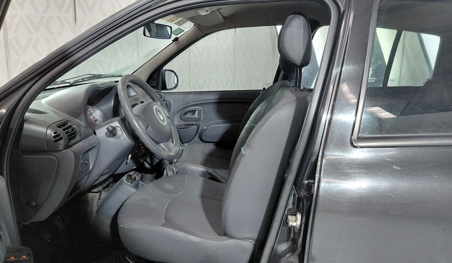 Renault Clio 1.1 CONFORT Hatchback 2014