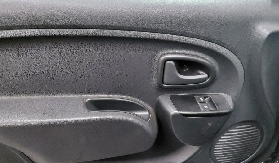 Renault Clio 1.1 CONFORT Hatchback 2014