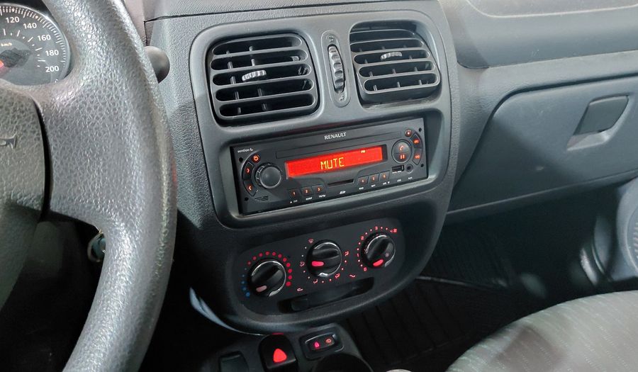 Renault Clio 1.1 CONFORT Hatchback 2014