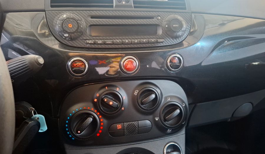 Fiat 500 1.4 8V CULT Hatchback 2012