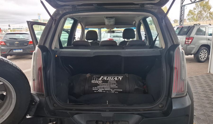 Fiat Idea 1.6 ADVENTURE 16V Minivan 2011