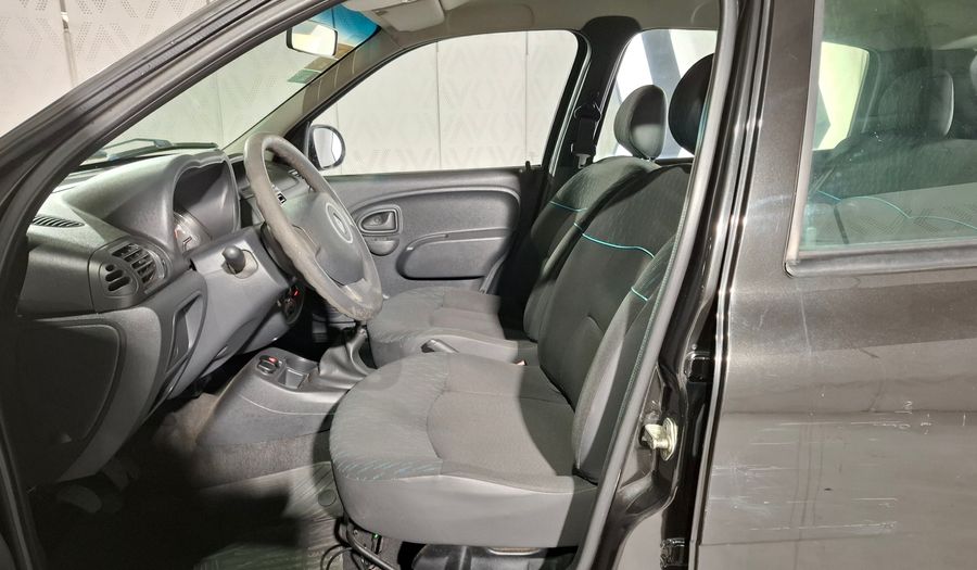 Renault Clio 1.1 CONFORT Hatchback 2016