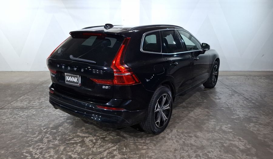 Volvo Xc60 2.0 B5 MHEV MOMENTUM AUTO AWD Suv 2022