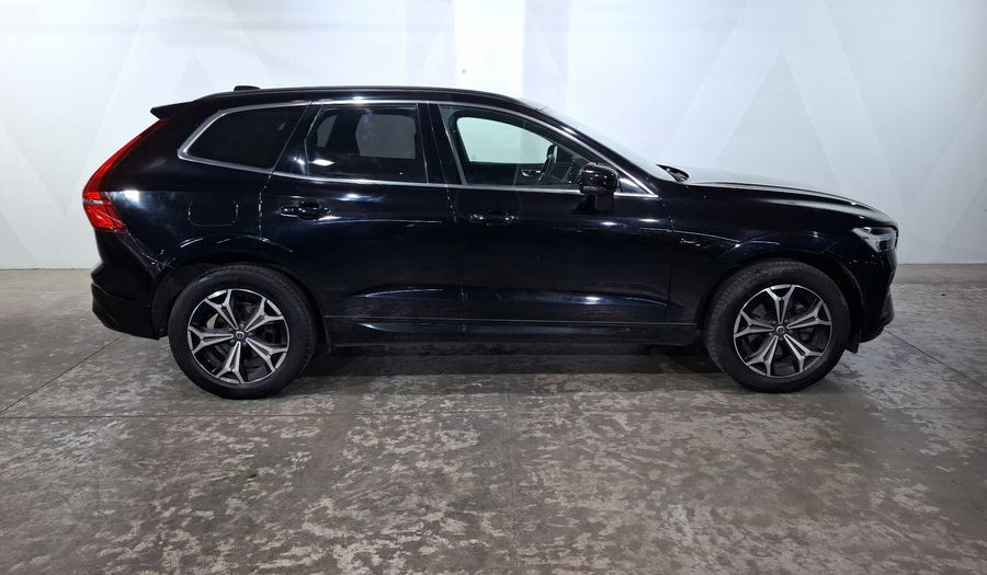 Volvo Xc60 2.0 B5 MHEV MOMENTUM AUTO AWD Suv 2022