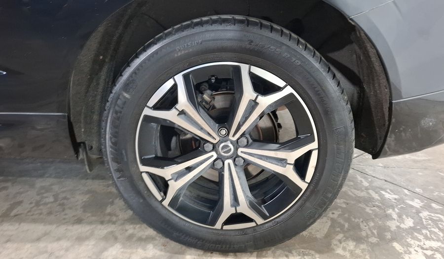 Volvo Xc60 2.0 B5 MHEV MOMENTUM AUTO AWD Suv 2022