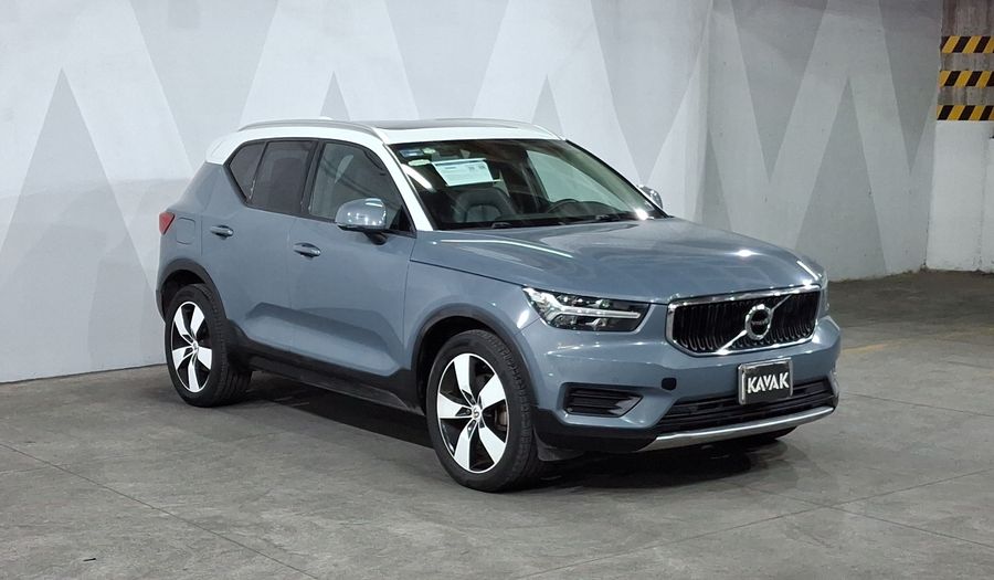 Volvo Xc40 2.0 T5 MOMENTUM AUTO 4WD Suv 2020