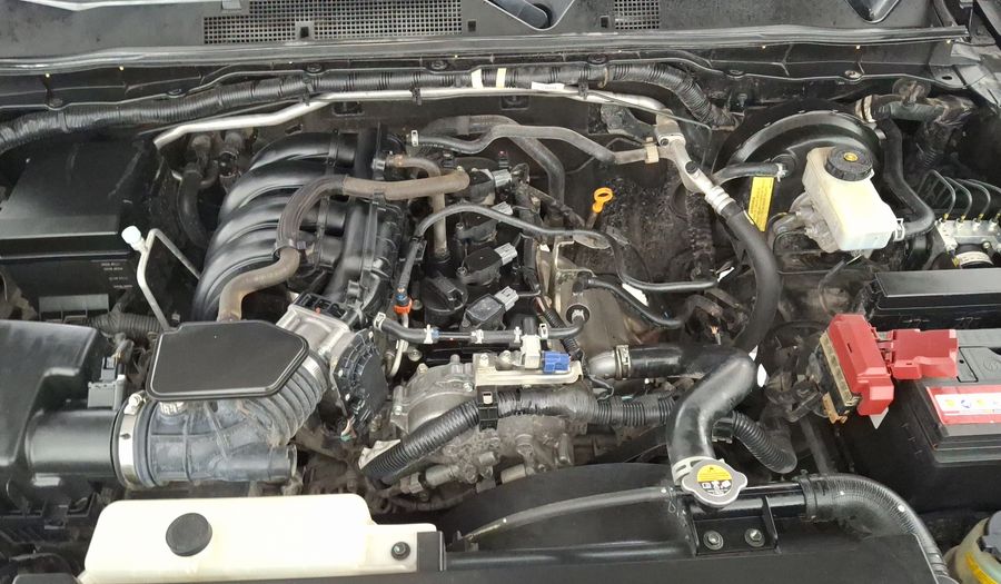 Nissan Np300 2.5 PLATINUM LE TM AC Pickup 2019