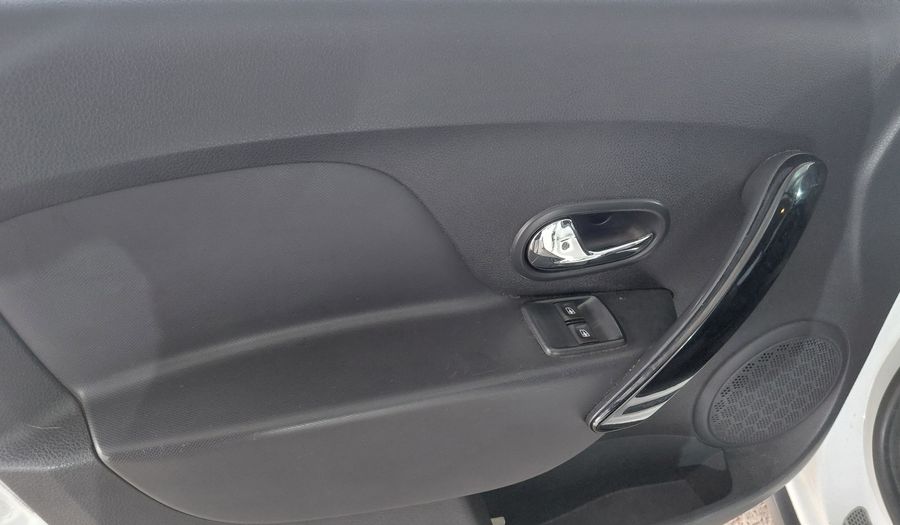 Renault Sandero Stepway 1.6 STEPWAY PRIVILEGE PH2 Hatchback 2015