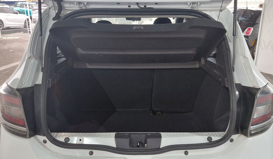 Renault Sandero Stepway 1.6 STEPWAY PRIVILEGE PH2 Hatchback 2015