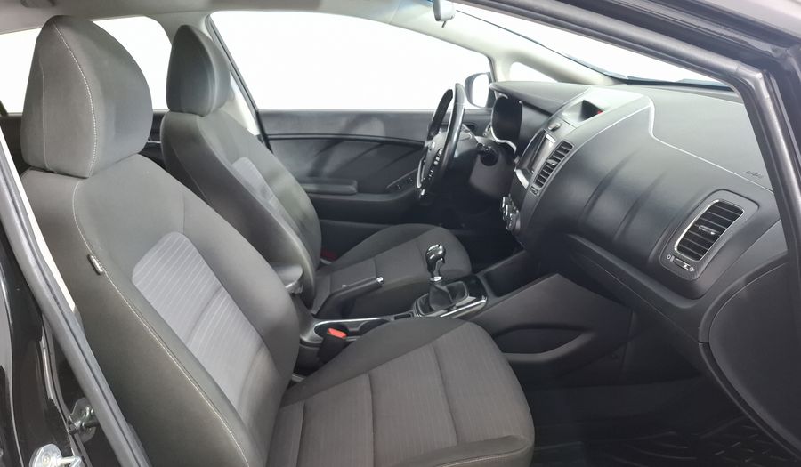 Kia Forte 2.0 EX MT Hatchback 2017