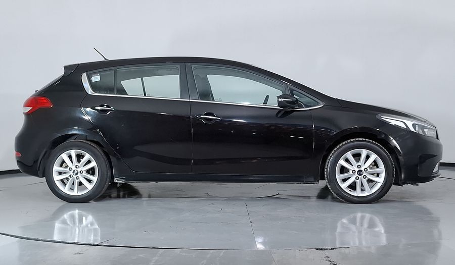 Kia Forte 2.0 EX MT Hatchback 2017