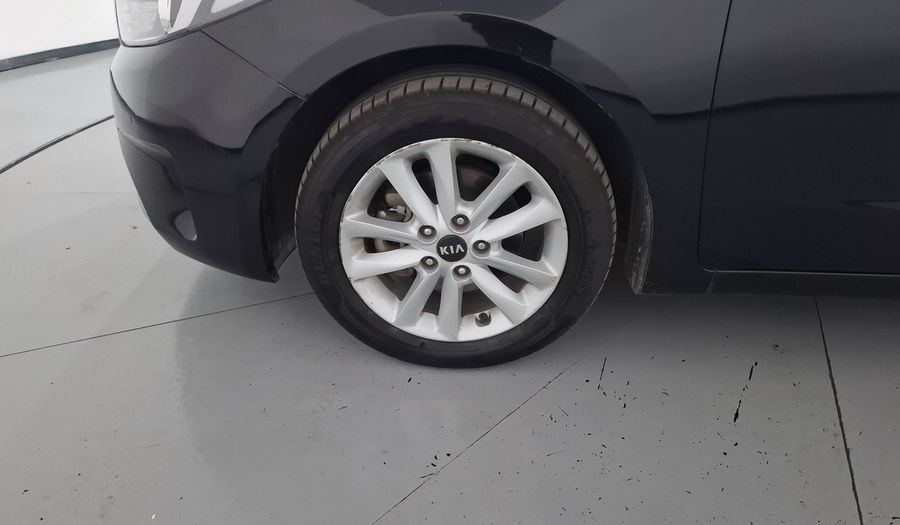 Kia Forte 2.0 EX MT Hatchback 2017