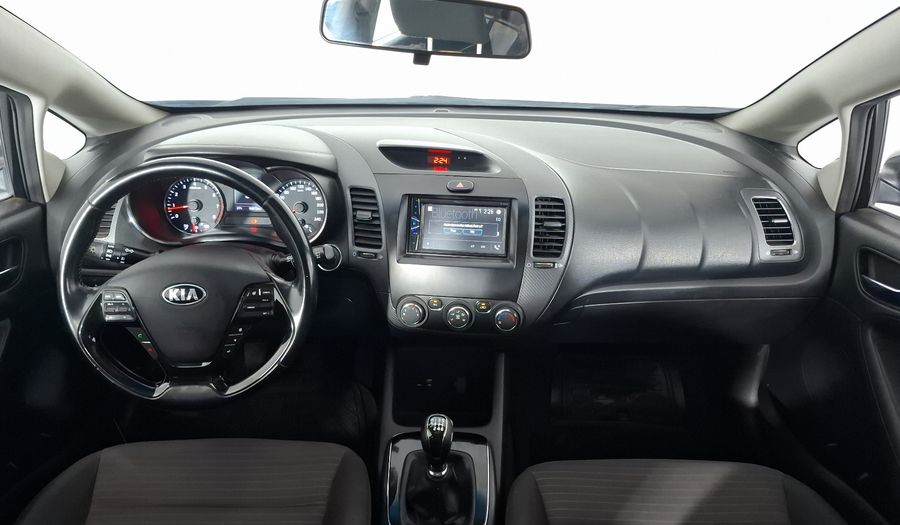 Kia Forte 2.0 EX MT Hatchback 2017