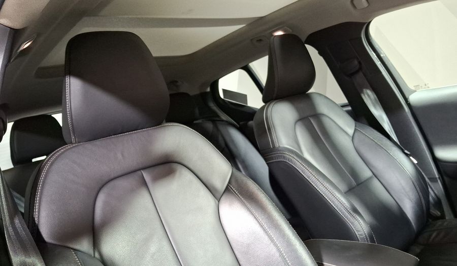 Volvo Xc40 2.0 B4 MHEV ULTIMATE AUTO Suv 2024