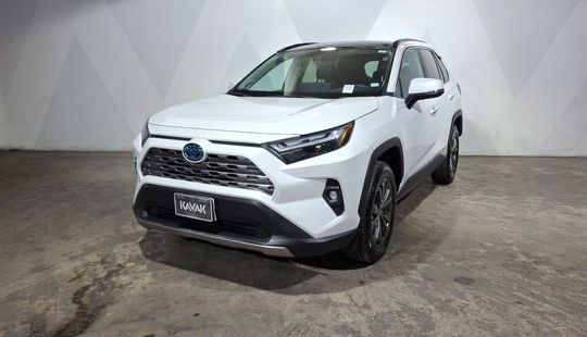 Toyota • RAV4