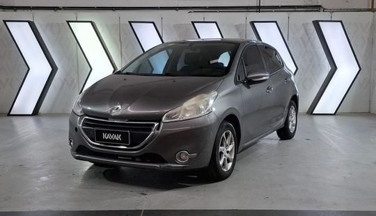 Peugeot • 208
