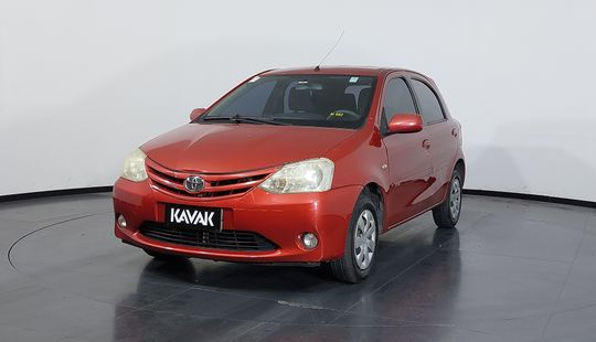 Toyota • Etios