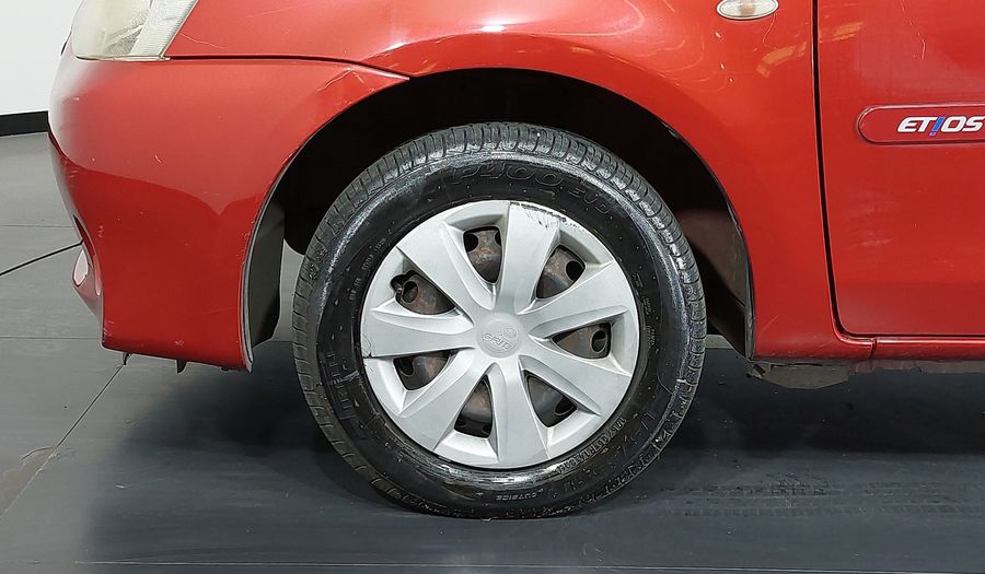 Toyota Etios 1.3 T-FLEX XS Hatchback 2013
