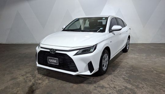 Toyota • Yaris