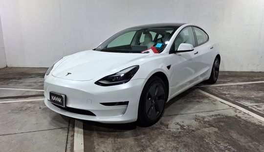 Tesla • Model 3