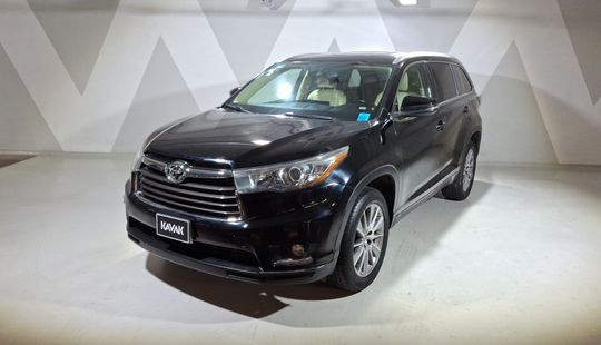 Toyota • Highlander