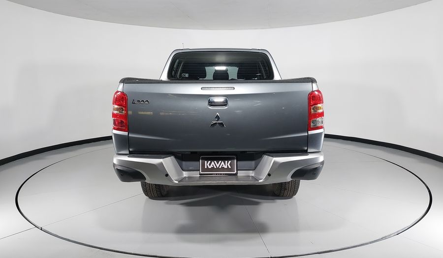 Mitsubishi L200 2.4 GASOLINA GLS DOBLE CABINA 4X2 Pickup 2018
