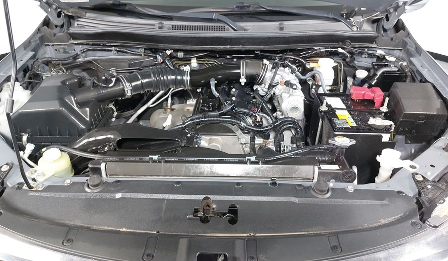 Mitsubishi L200 2.4 GASOLINA GLS DOBLE CABINA 4X2 Pickup 2018