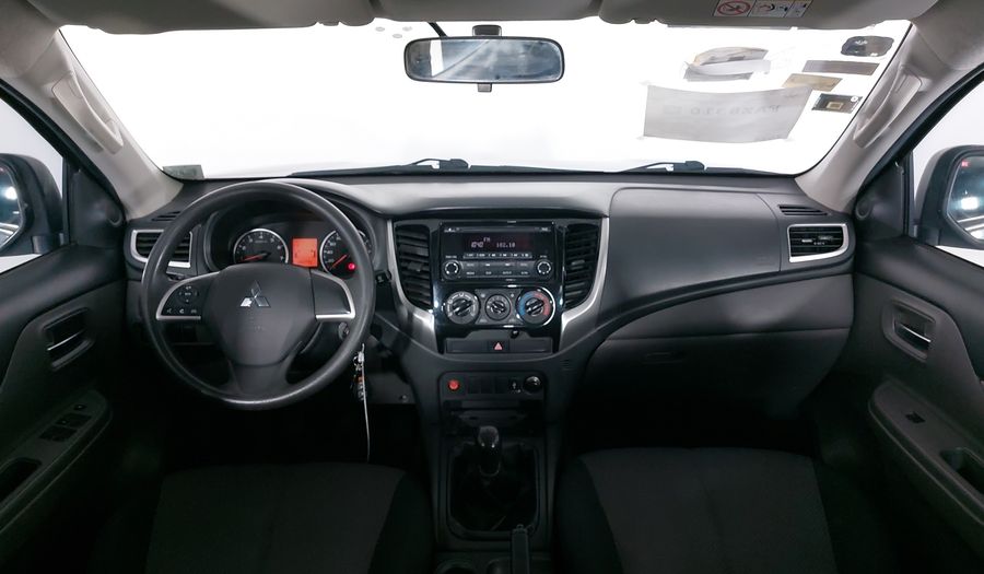 Mitsubishi L200 2.4 GASOLINA GLS DOBLE CABINA 4X2 Pickup 2018