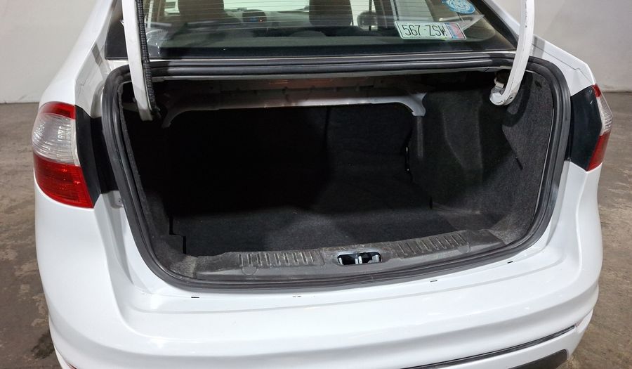 Ford Fiesta 1.6 S MT Sedan 2014