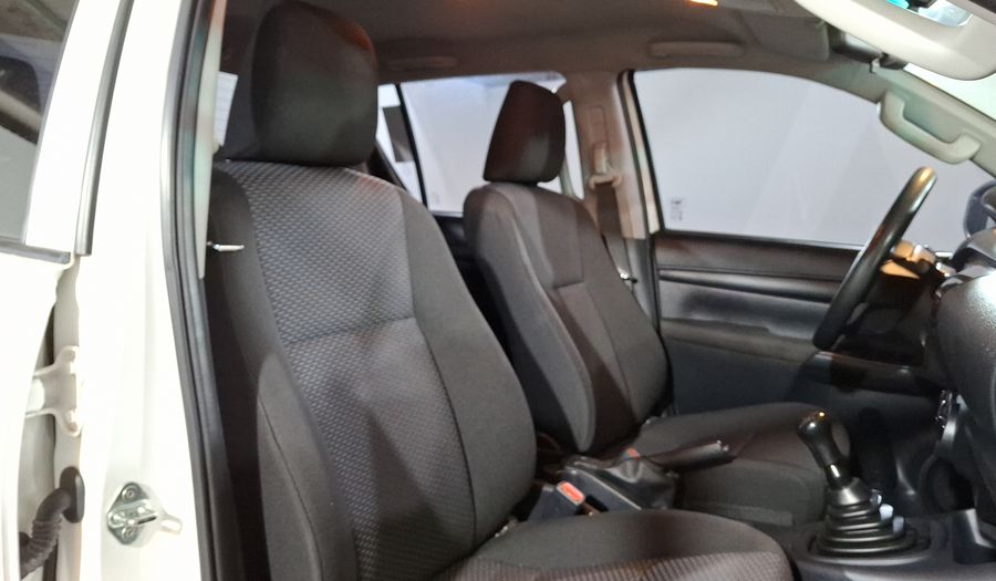 Toyota Hilux 2.7 SR DOBLE CABINA Pickup 2022
