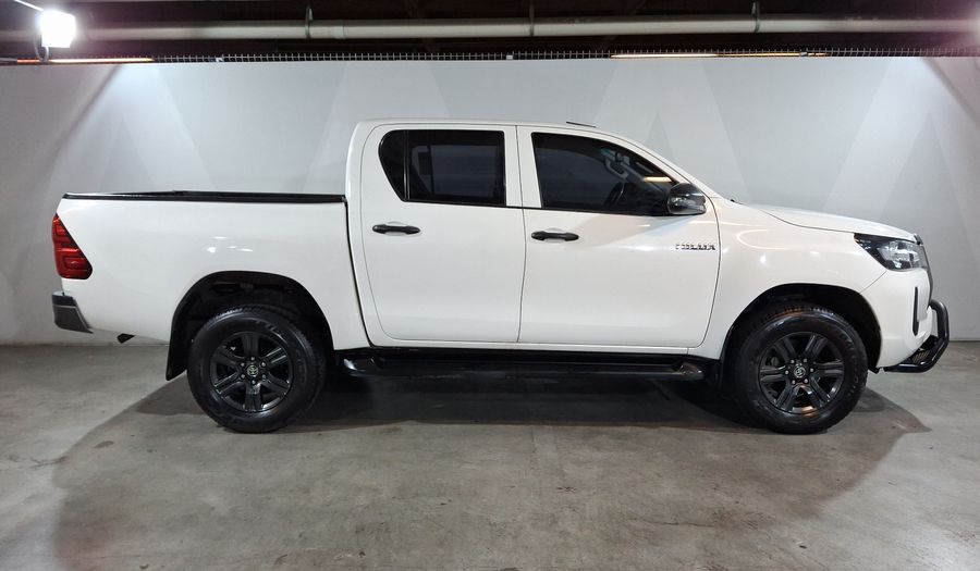 Toyota Hilux 2.7 SR DOBLE CABINA Pickup 2022