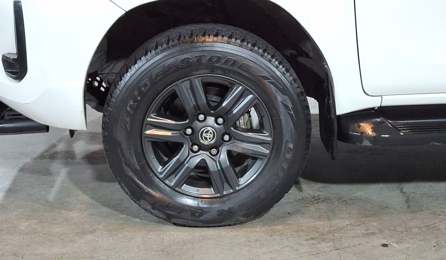 Toyota Hilux 2.7 SR DOBLE CABINA Pickup 2022