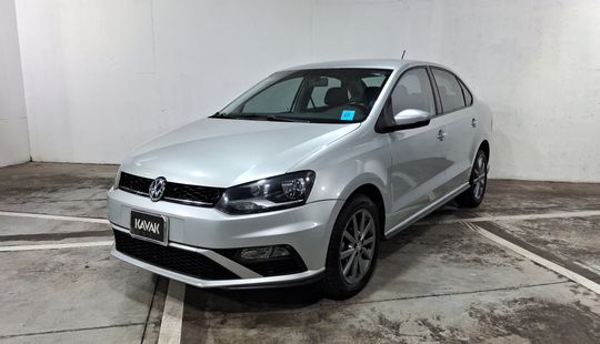 Volkswagen • Vento