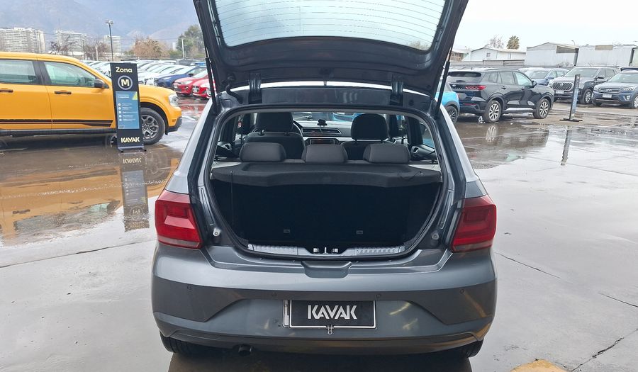 Volkswagen Gol 1.6 HIGHLINE Hatchback 2021