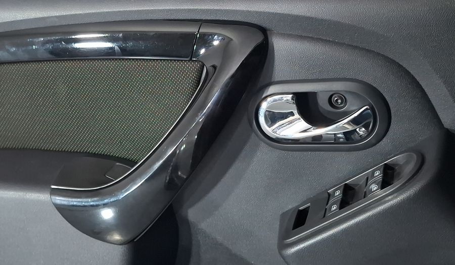 Renault Duster 2.0 DYNAMIQUE MEDIA NAV MT Suv 2017