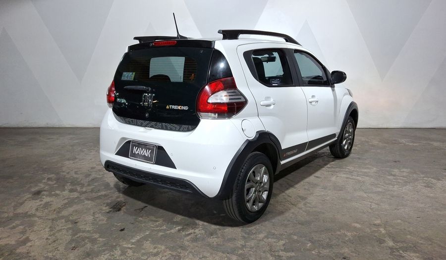 Fiat Mobi 1.0 TREKKING Hatchback 2021