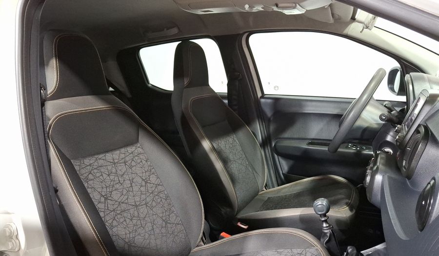 Fiat Mobi 1.0 TREKKING Hatchback 2021