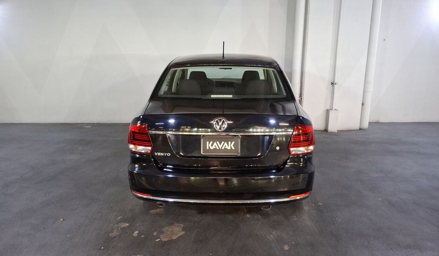 Volkswagen Vento 1.6 HIGHLINE STD. Sedan 2018